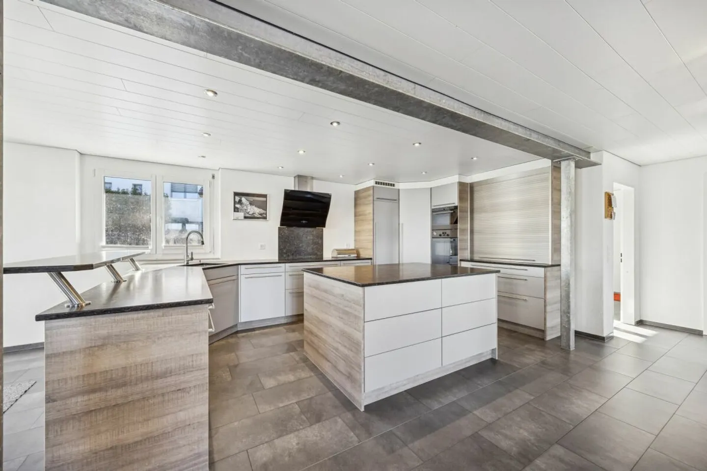 Casa unifamiliare di 5,5 locali con piscina, situata in posizione rurale e tranquilla - Foto 4 di 13