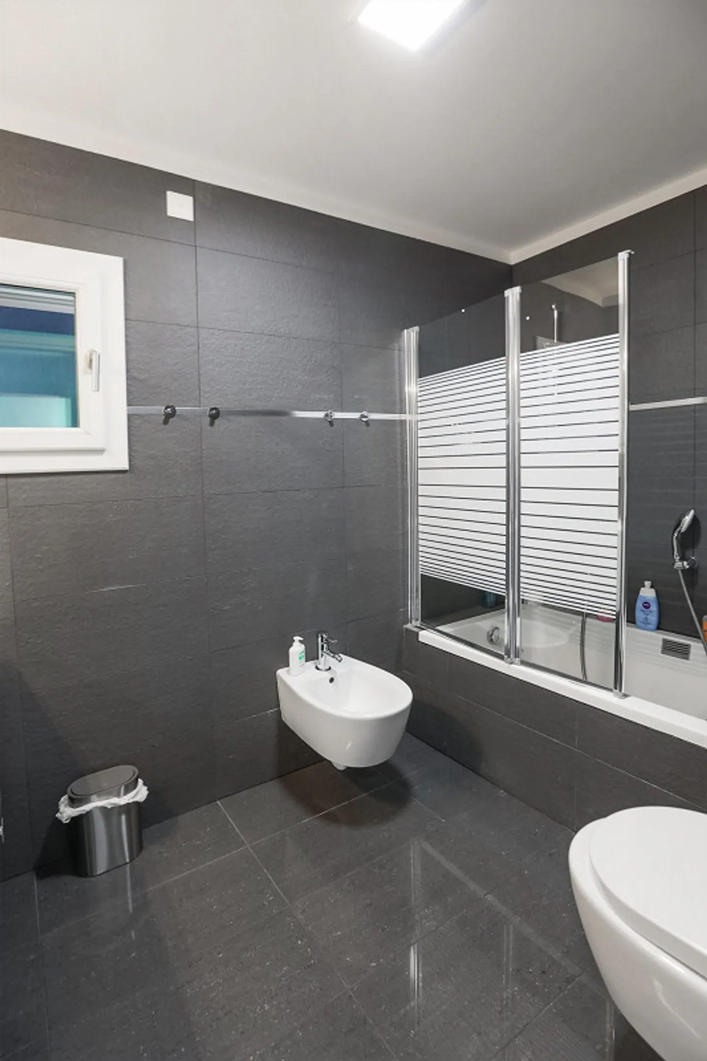 PREGASSONA 4.5-room apartment with large balcony and open view - Photo 17 of 30