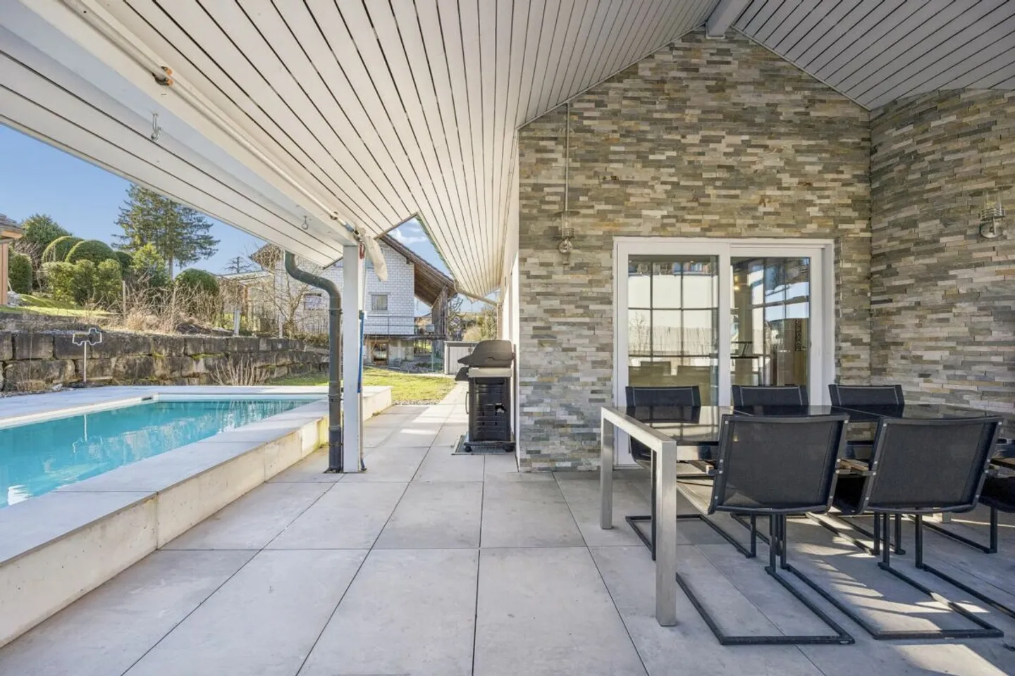 Casa unifamiliare di 5,5 locali con piscina, situata in posizione rurale e tranquilla - Foto 10 di 13