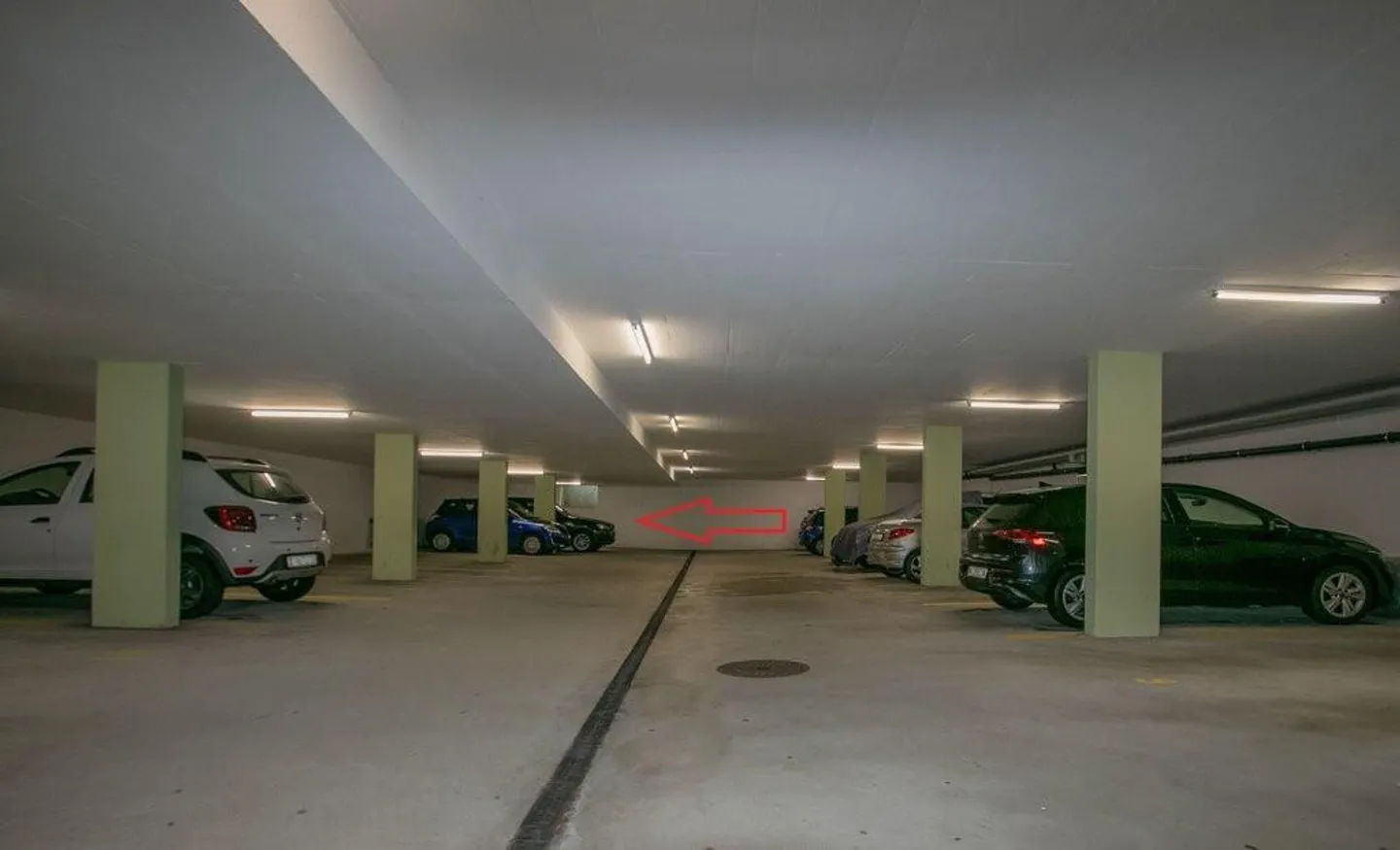 Posto auto sotterraneo in affitto - Foto 2 di 3