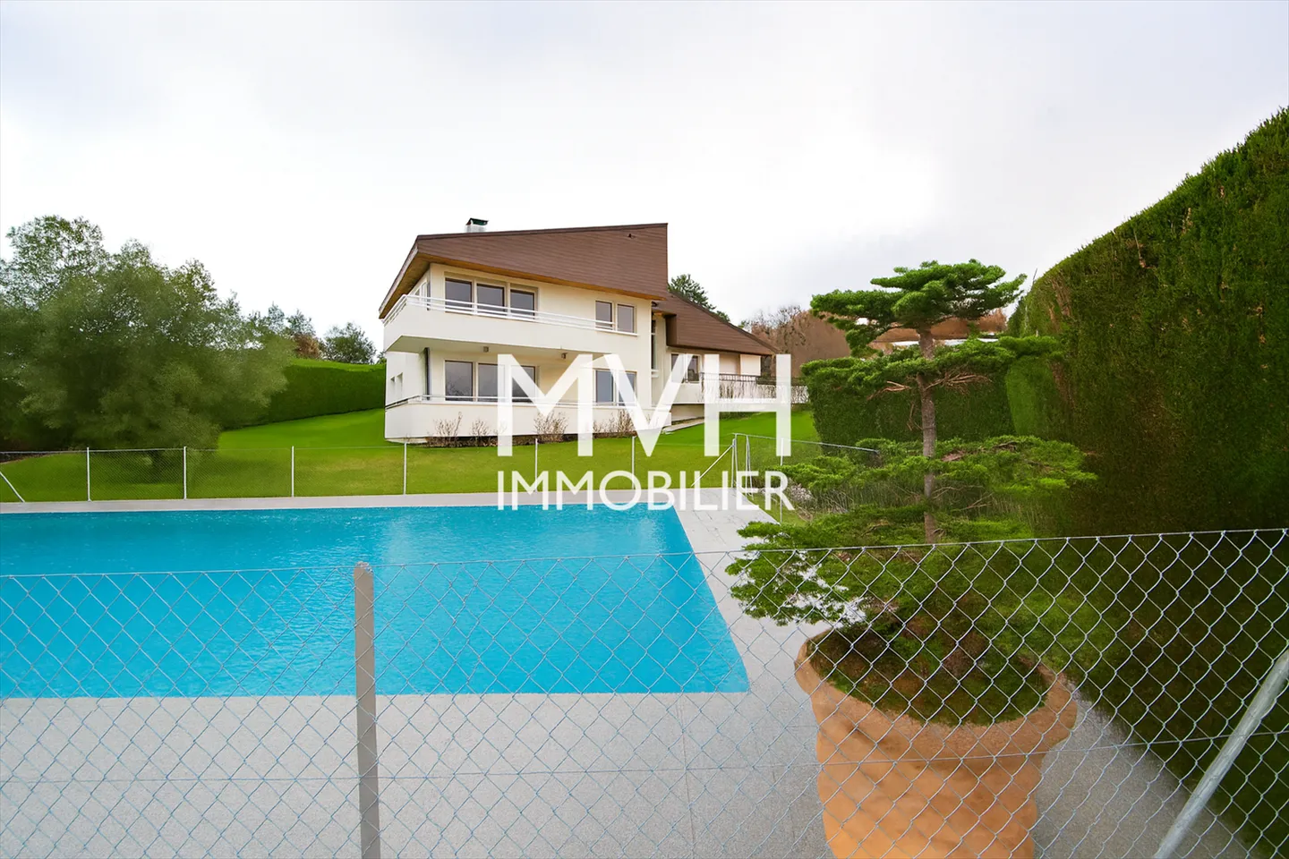 Maison 10 pièces - Photo 1 sur 7