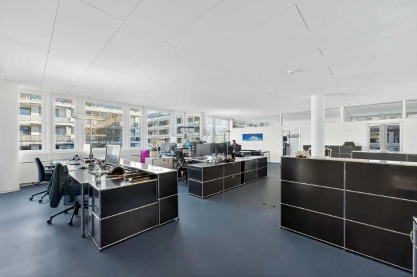 300 m2 Office Space in the City of Zug - Photo 8 of 10
