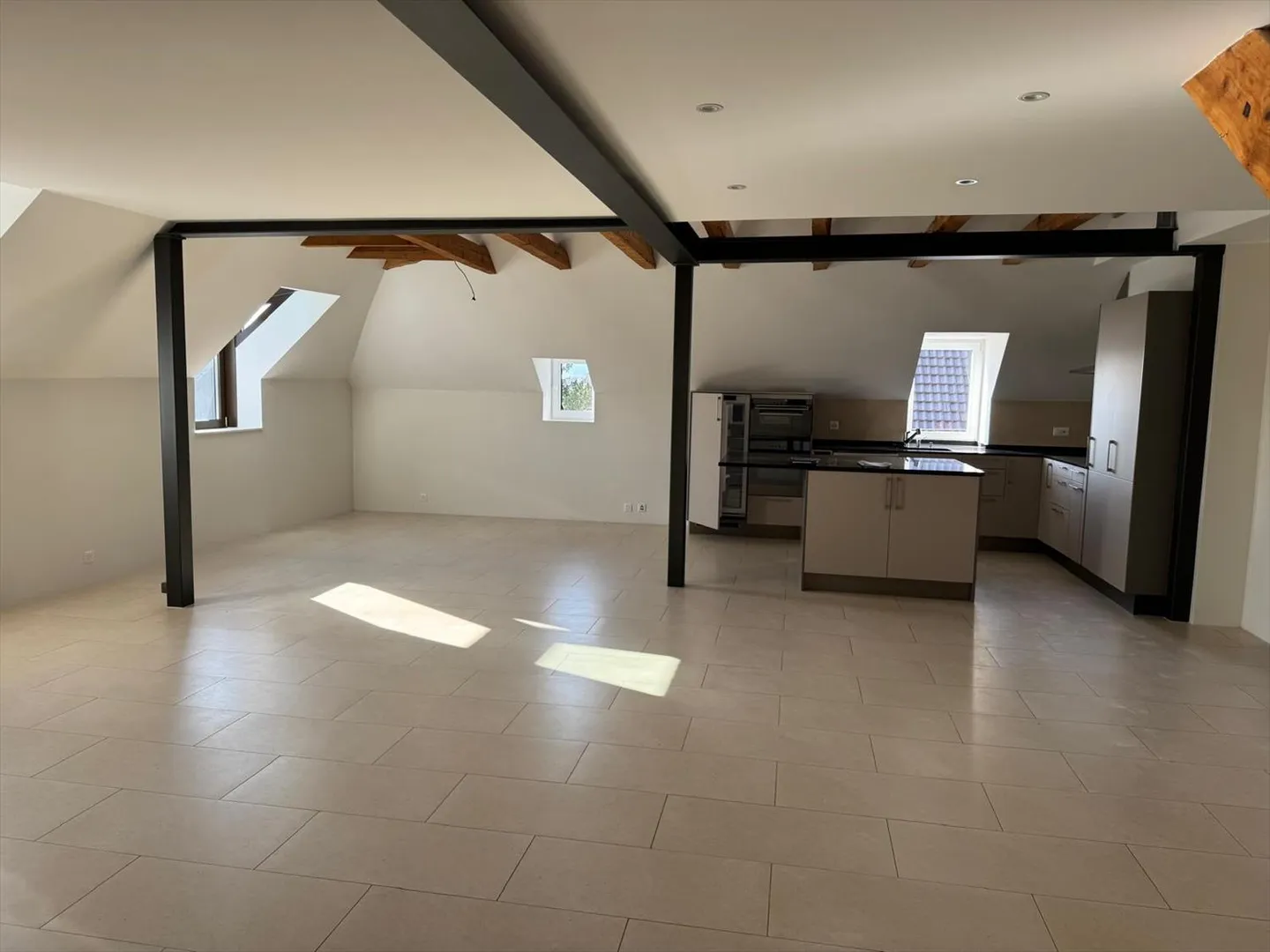 Magnifique penthouse de 5,5 pièces à La Chaux-de-Fonds - Photo 5 sur 13