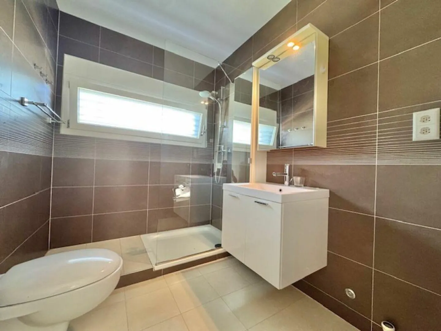 Vendita nella città di Losone - Duplex attico moderno con 5,5 stanze - Foto 14 di 27