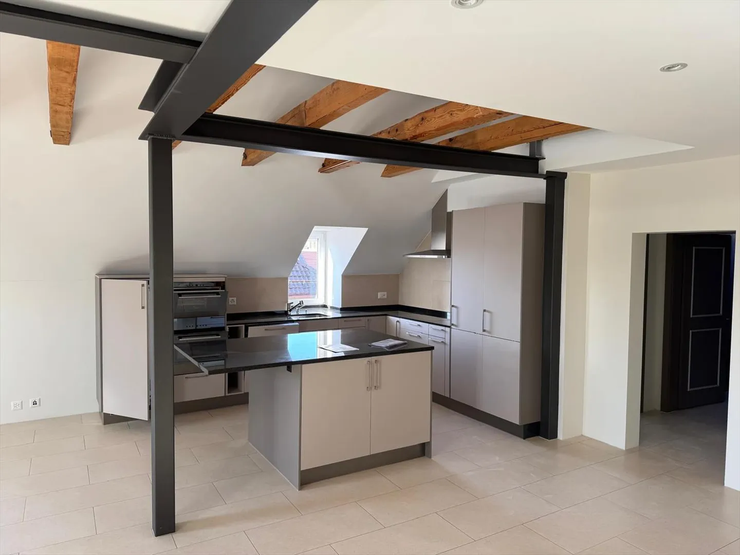 Magnifique penthouse de 5,5 pièces à La Chaux-de-Fonds - Photo 4 sur 13