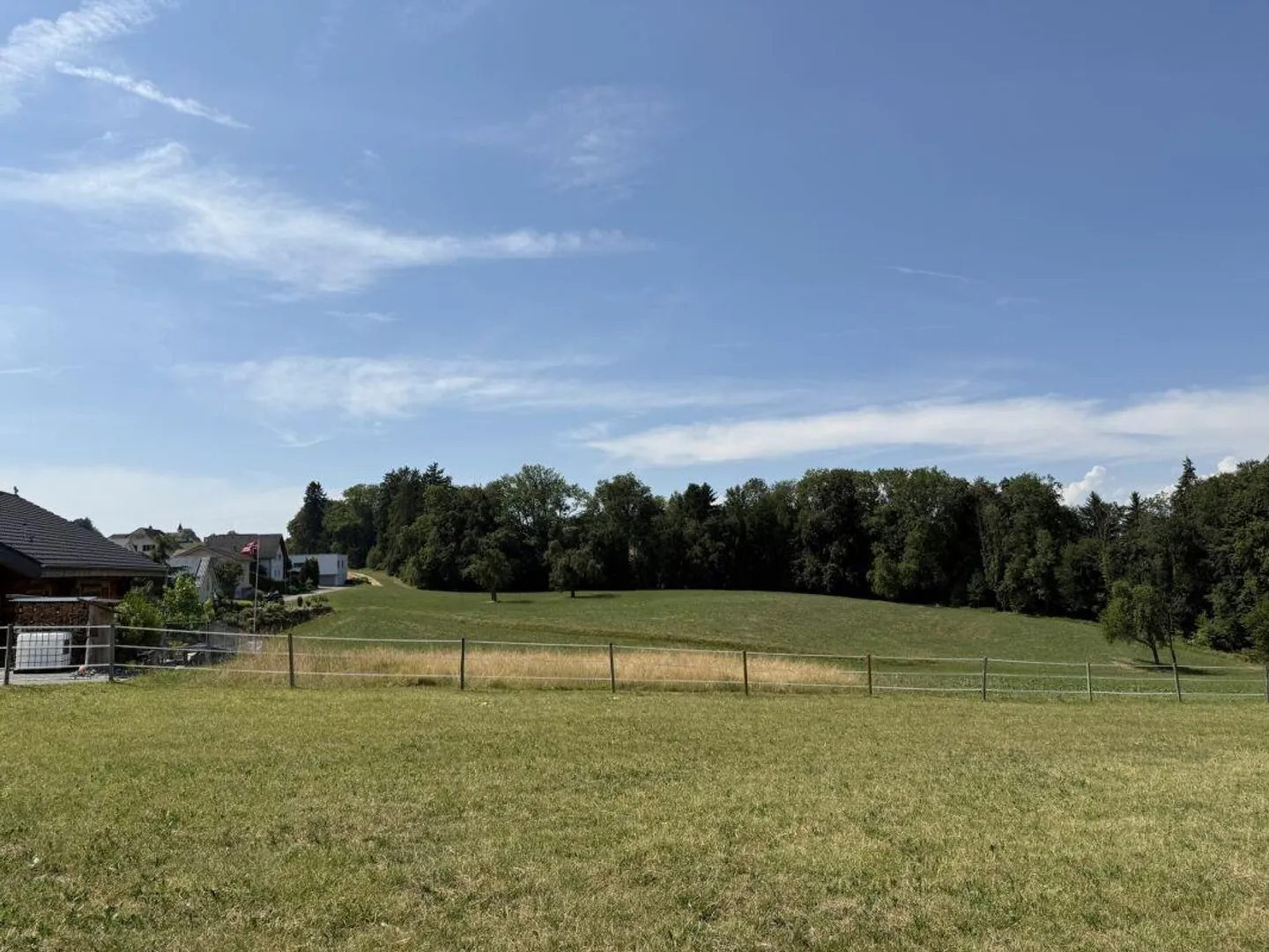 Neubau 5.5-Zi.-Doppeleinfamilienhaus an erhöhter Wohnlage mit Weits... - Foto 4 di 12