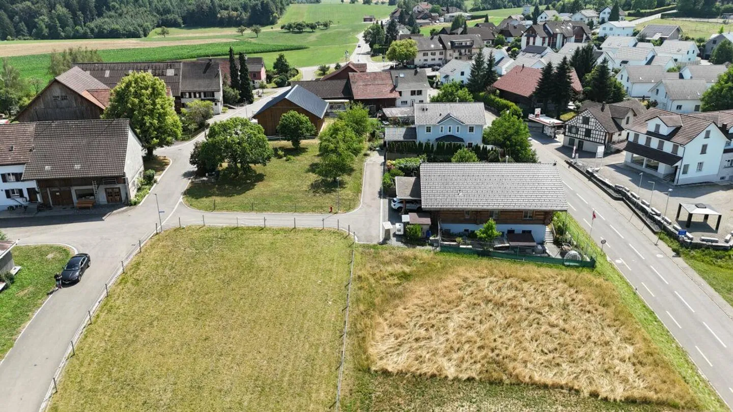Neubau 5.5-Zi.-Doppeleinfamilienhaus an erhöhter Wohnlage mit Weits... - Foto 9 di 12