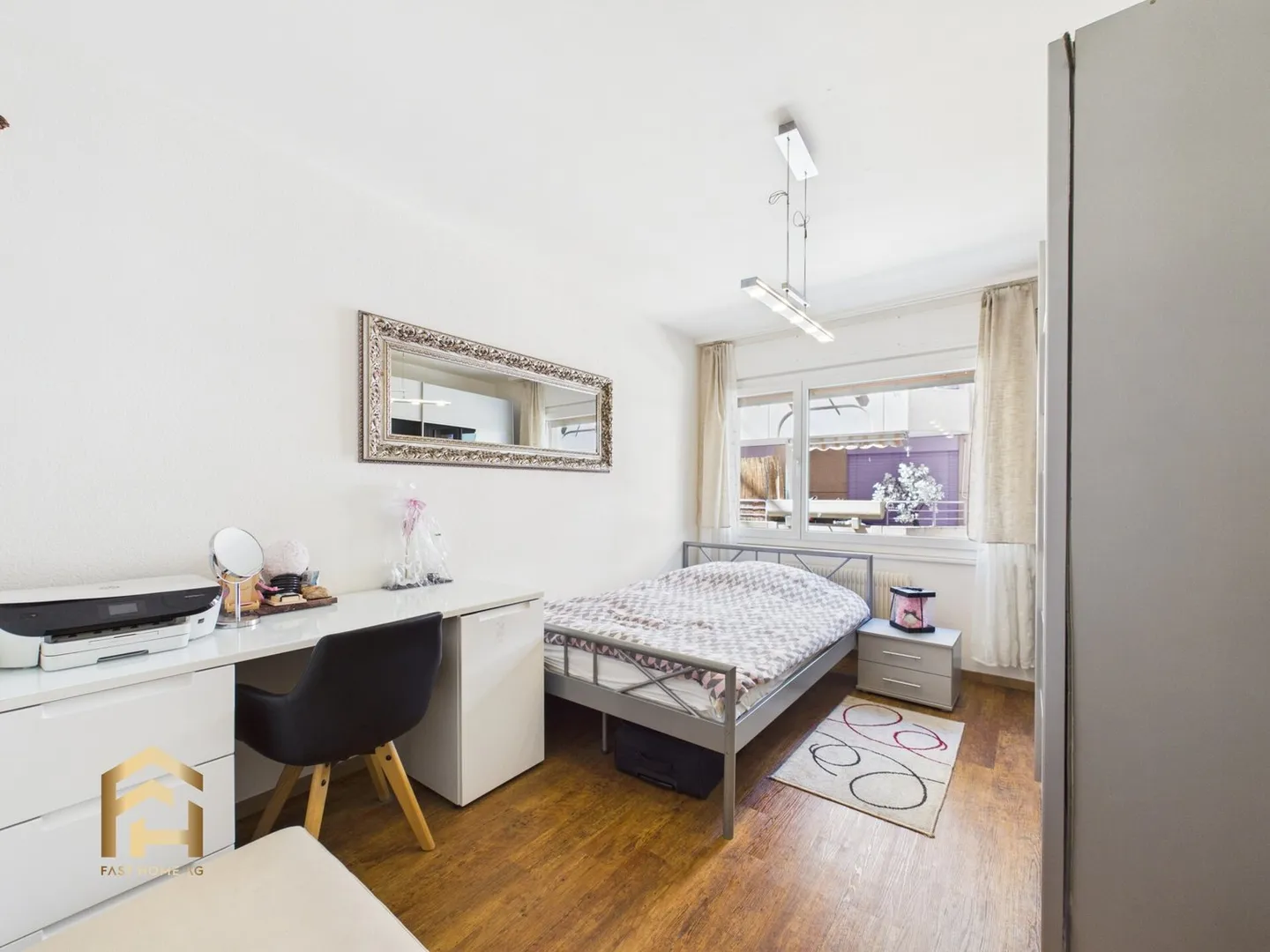 Living in the Heart of Visp: Bright 4.5-Room Apartment at Kaufhausplatz - Photo 8 of 13