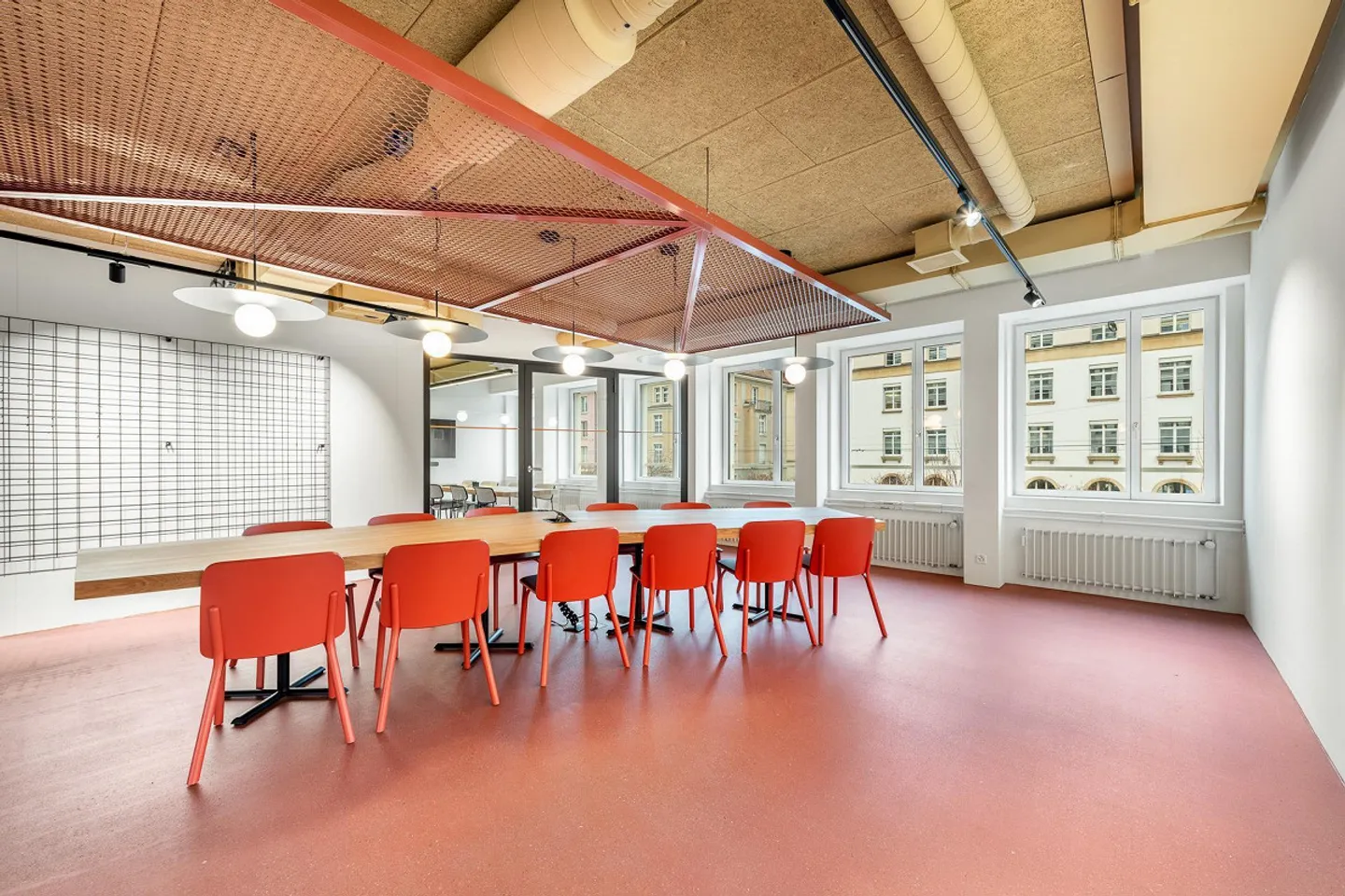 Plug & Work Offices at SBB Station (37–52 m²), incl. Community & Gym - Photo 17 of 25