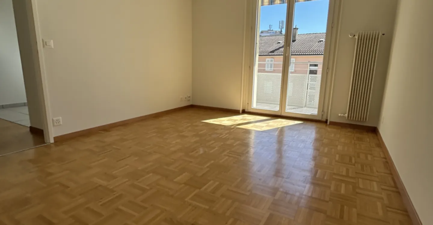 To seize - 2.5 room apartment in Crissier - Photo 3 of 9