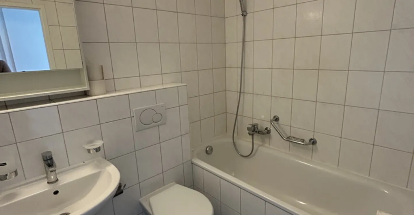 To seize - 2.5 room apartment in Crissier - Photo 8 of 9