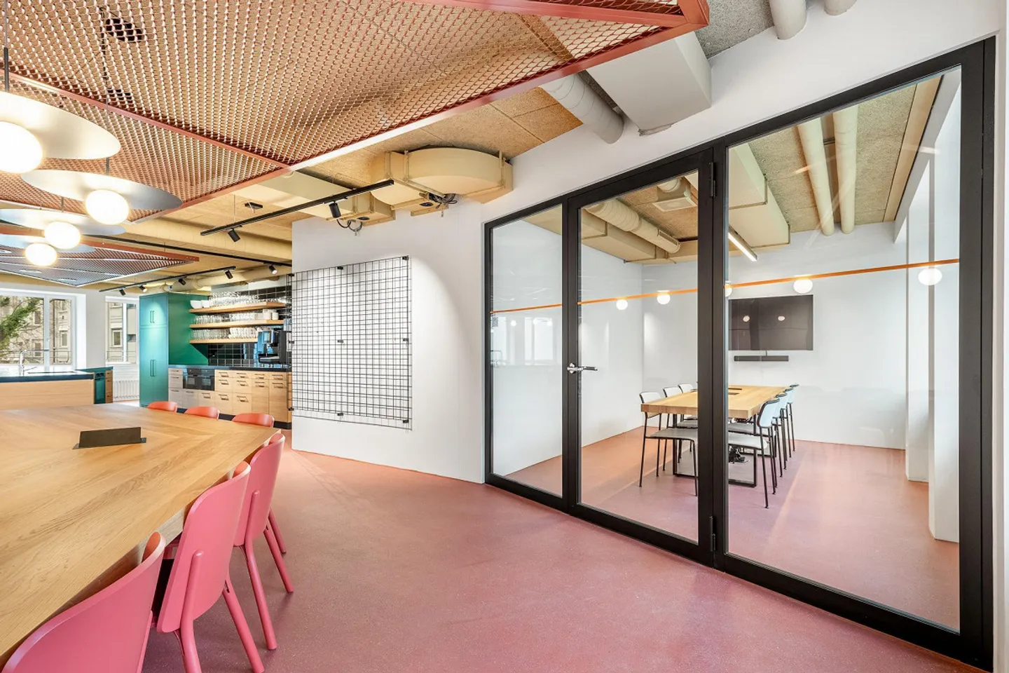 Plug & Work Offices at SBB Station (37–52 m²), incl. Community & Gym - Photo 19 of 25