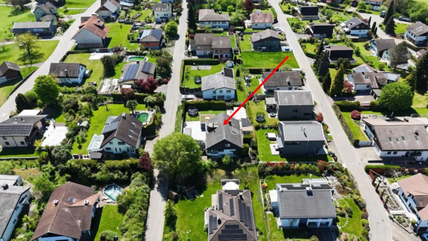 STIL, RAUM & ERHOLUNG - IHR 8.5-ZIMMER-EFH MIT POOL U. V. M - Foto 11 von 13