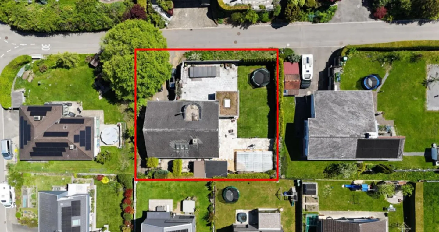 STIL, RAUM & ERHOLUNG - IHR 8.5-ZIMMER-EFH MIT POOL U. V. M - Foto 12 von 13