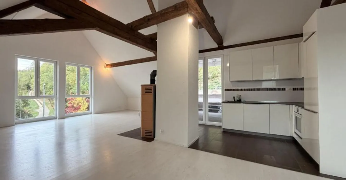 Appartement Charmant avec Terrasse - Photo 4 sur 10