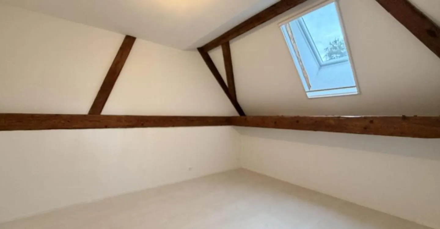 Appartement Charmant avec Terrasse - Photo 6 sur 10