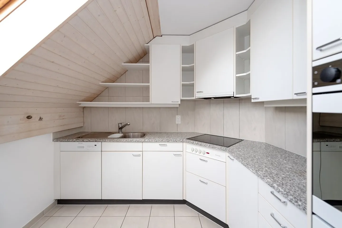 Apartment for rent - Photo 9 of 12