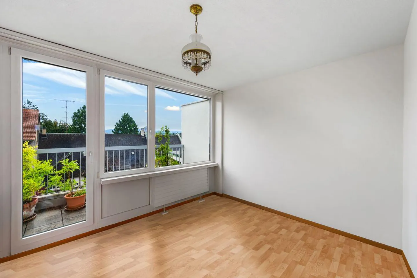 Spacious Attic Maisonette in Basel - Photo 10 of 12