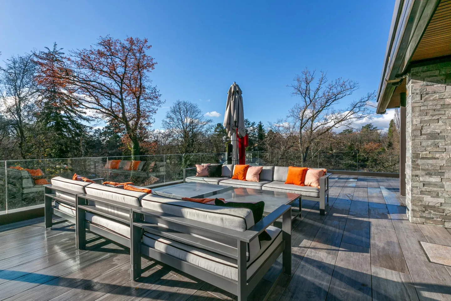 Attic of Superlatives - Architectural Masterpiece - Photo 11 of 14