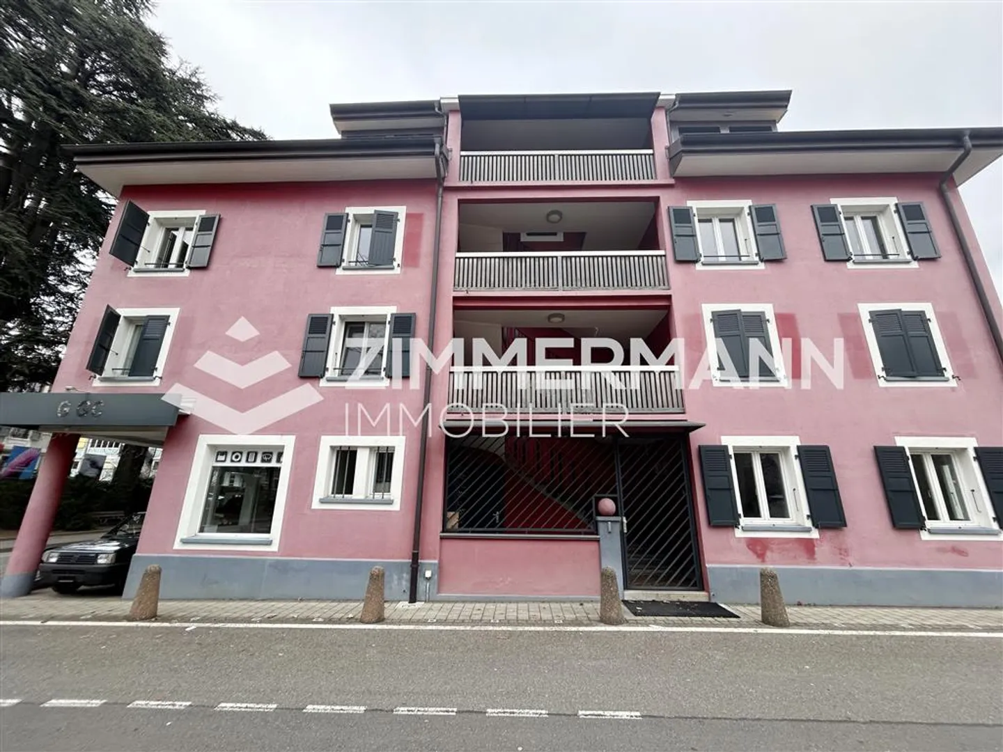 Duplex, 3.5, 94 - Photo 1 of 9