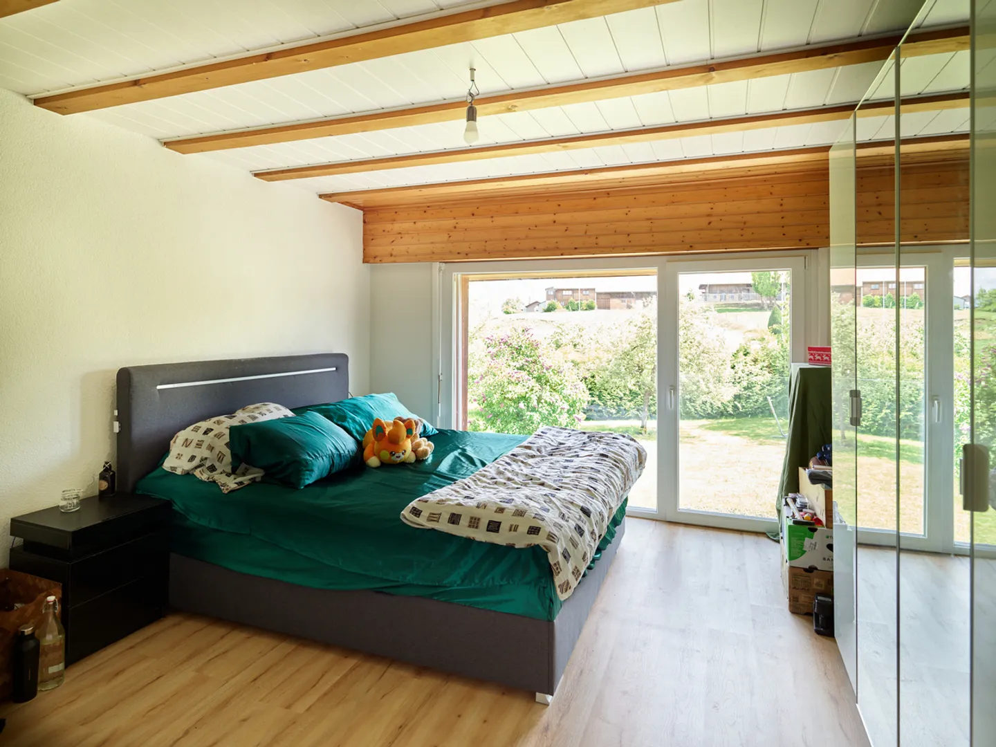Renovated farmhouse with 2 apartments and residual potential - Photo 7 of 14