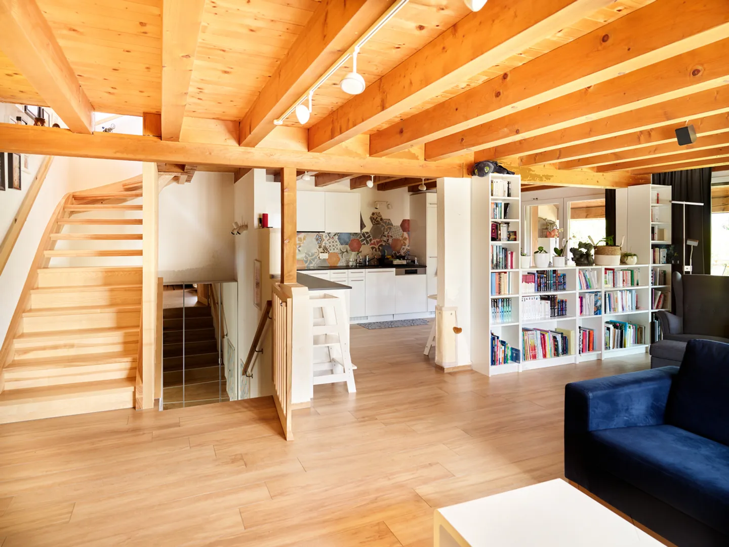 Renovated farmhouse with 2 apartments and residual potential - Photo 8 of 14