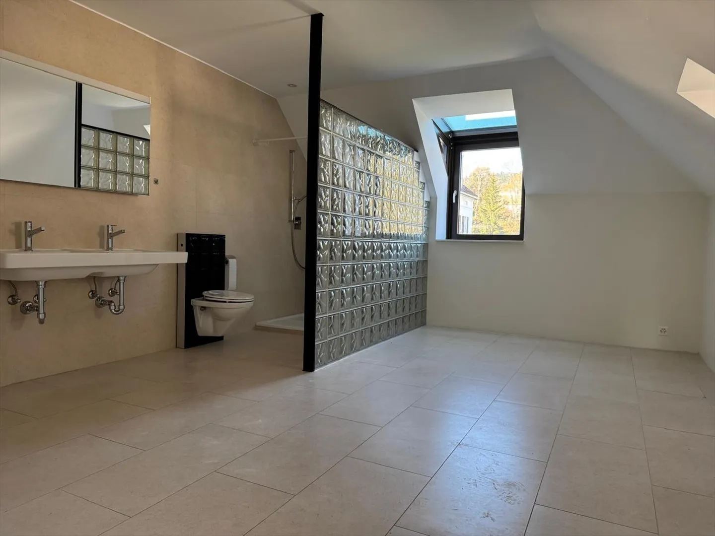 Magnifique penthouse de 5,5 pièces à La Chaux-de-Fonds - Photo 9 sur 13