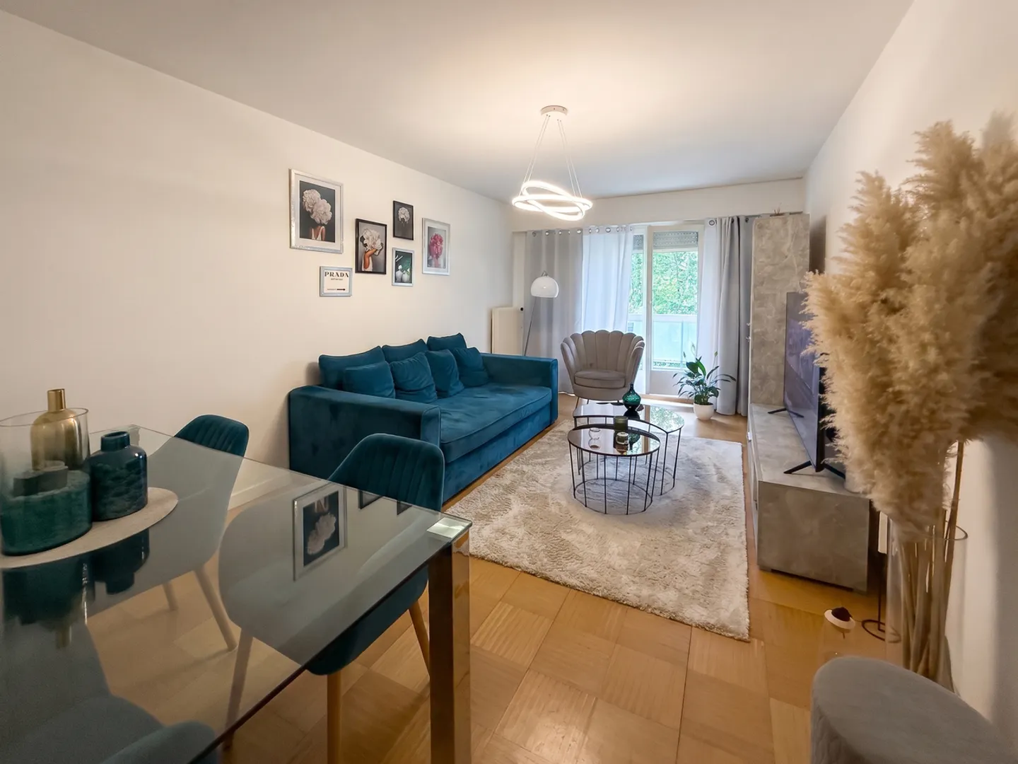 Renovated Apartment with Balcony - Photo 3 of 9