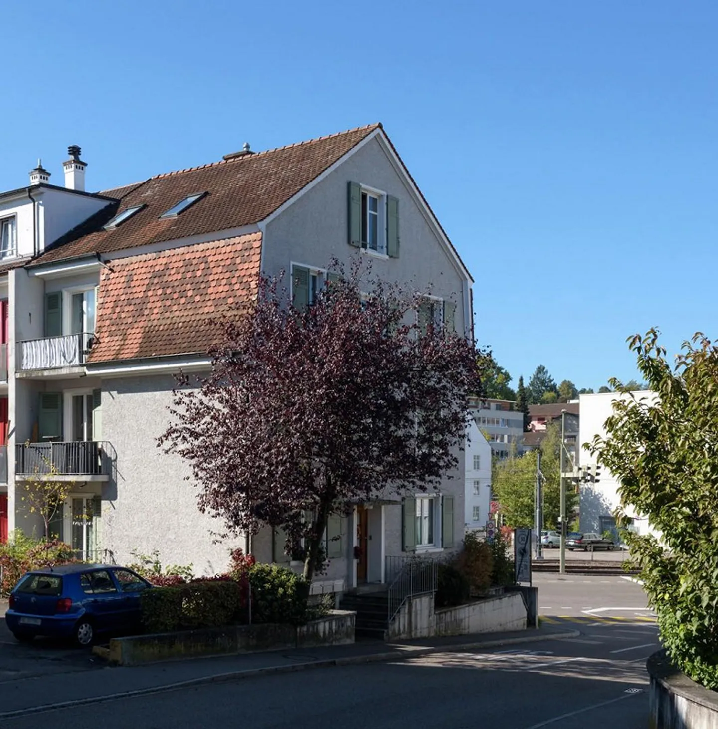 Living in a central location in Binningen - Photo 12 of 12