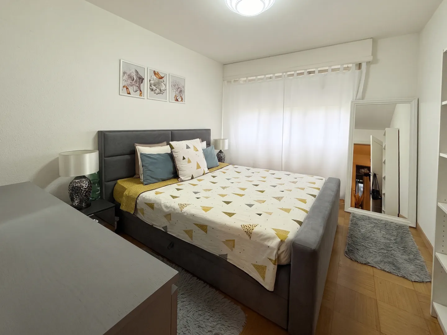 Renovated Apartment with Balcony - Photo 6 of 9