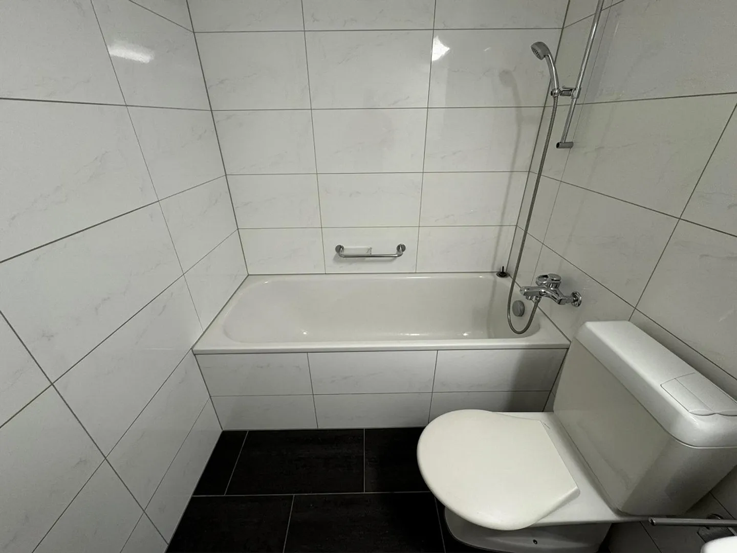 Appartement 2 pièces dans un emplacement central - Photo 6 sur 7