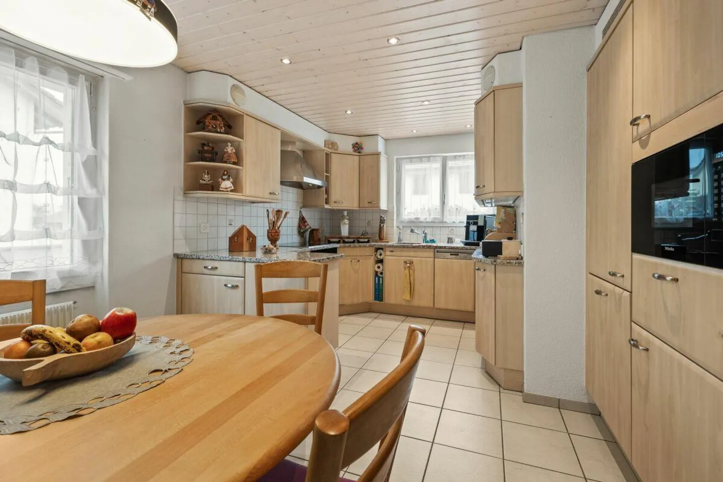 Gepflegtes Reiheneinfamilienhaus mit Garten, Werkstatt, Garage und ... - Foto 3 von 19