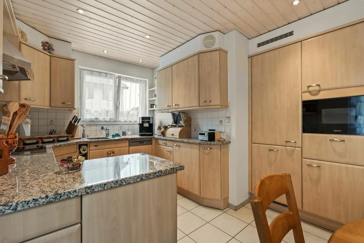 Gepflegtes Reiheneinfamilienhaus mit Garten, Werkstatt, Garage und ... - Foto 4 von 19