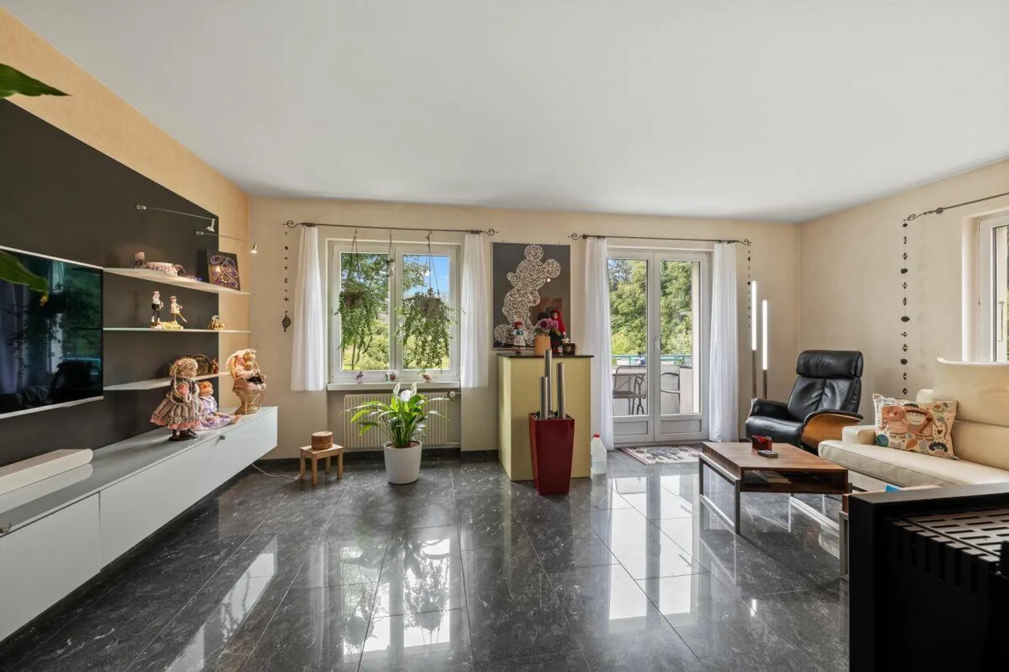 Gepflegtes Reiheneinfamilienhaus mit Garten, Werkstatt, Garage und ... - Foto 5 von 19