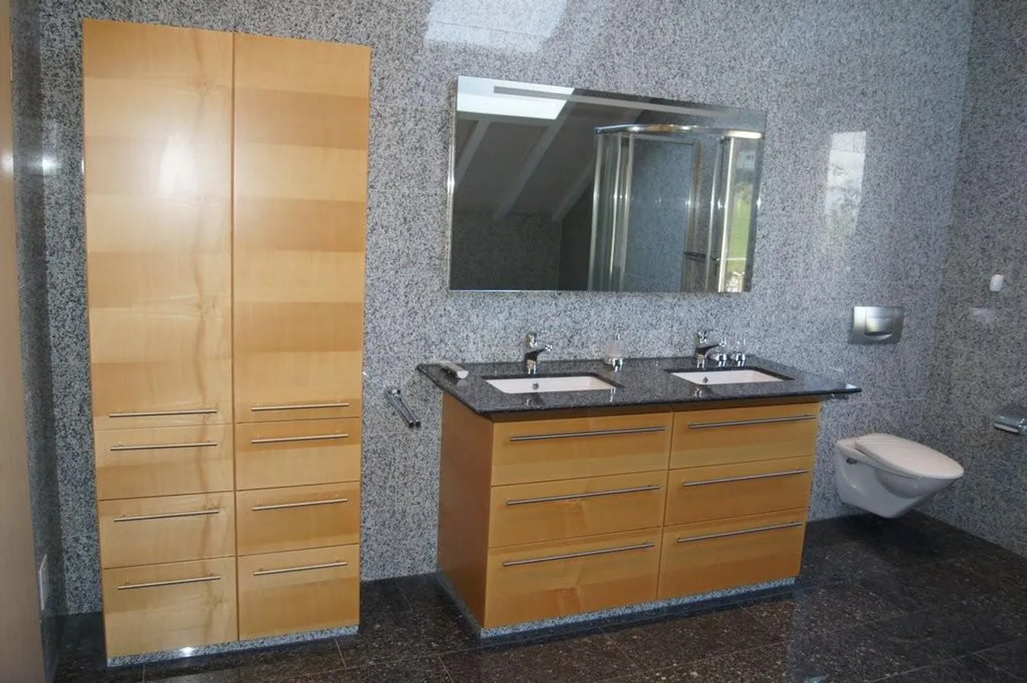 Geräumige Wohnung mit Galerie - Foto 4 von 12
