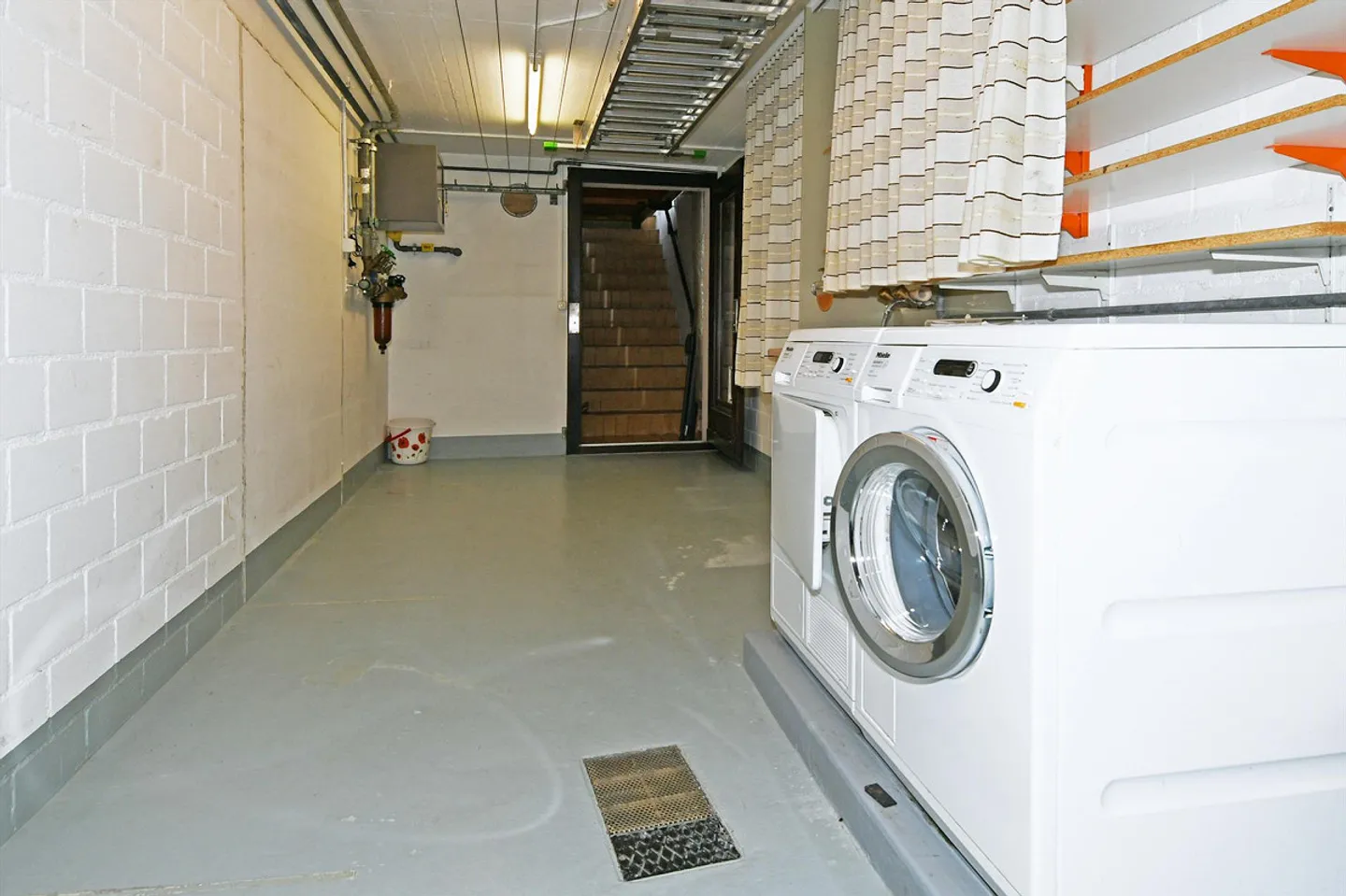 Casa unifamiliare di 4 stanze con laboratorio - Foto 15 di 16