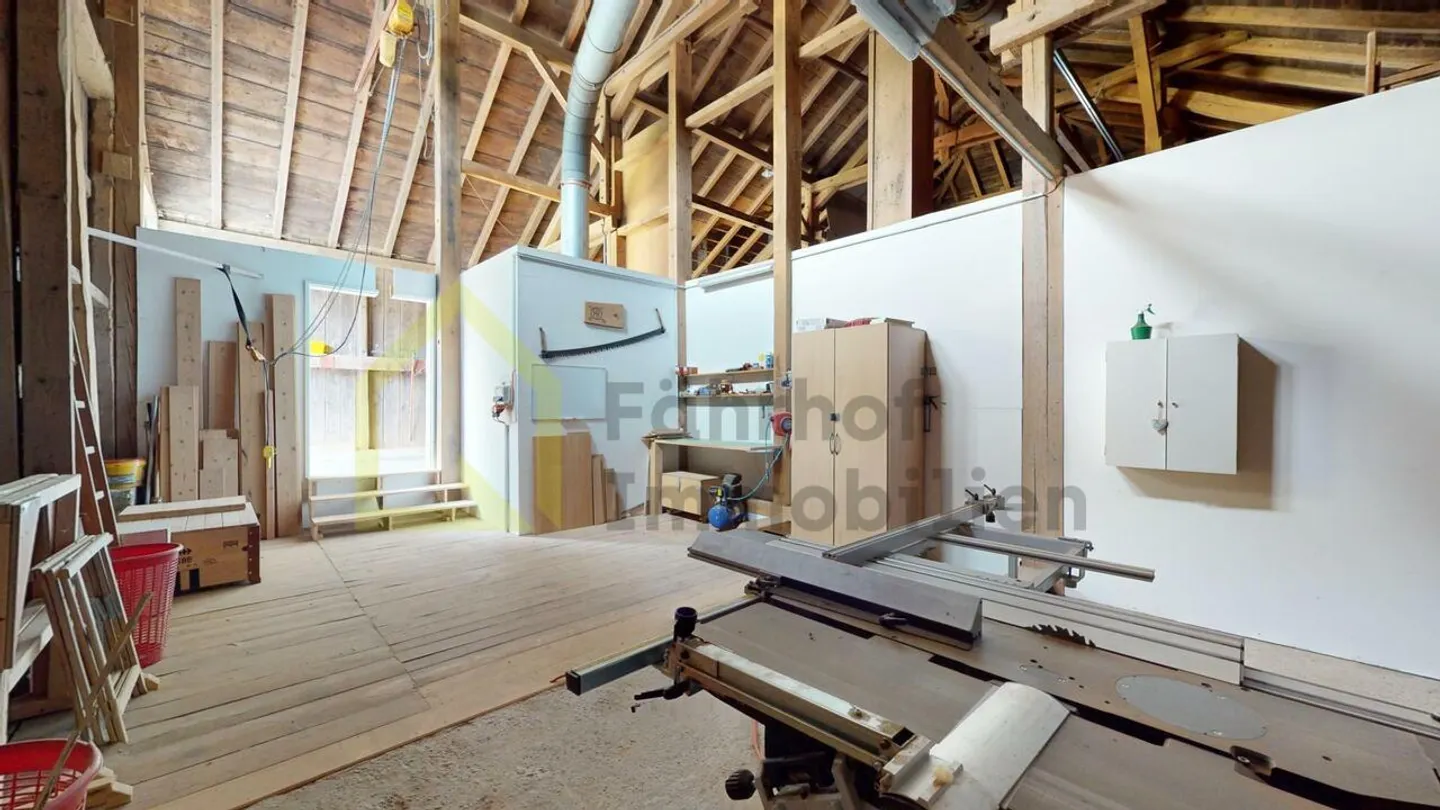 Residential house with outbuildings and 4,800 m2 of land - Photo 16 of 25