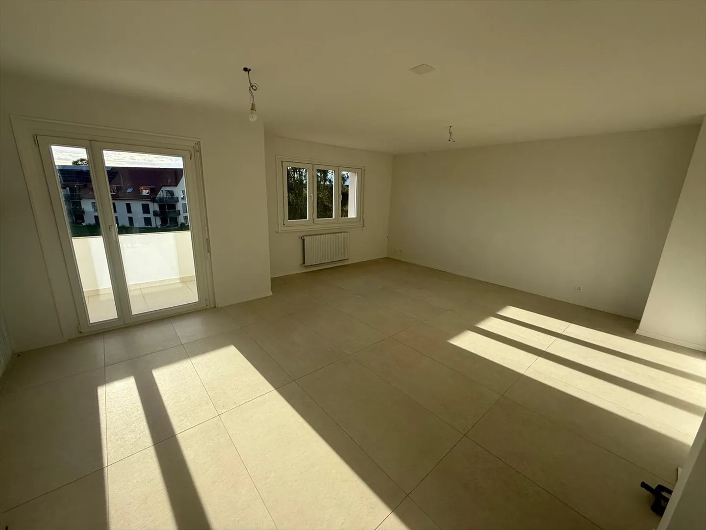 Vollständig renovierte Wohnung, 3,5 Zimmer mit Balkon und Garage - Foto 3 von 7