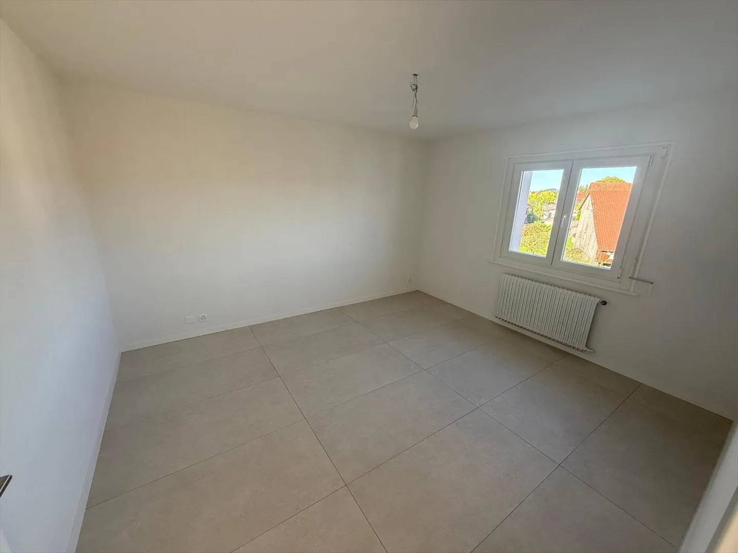 Vollständig renovierte Wohnung, 3,5 Zimmer mit Balkon und Garage - Foto 5 von 7