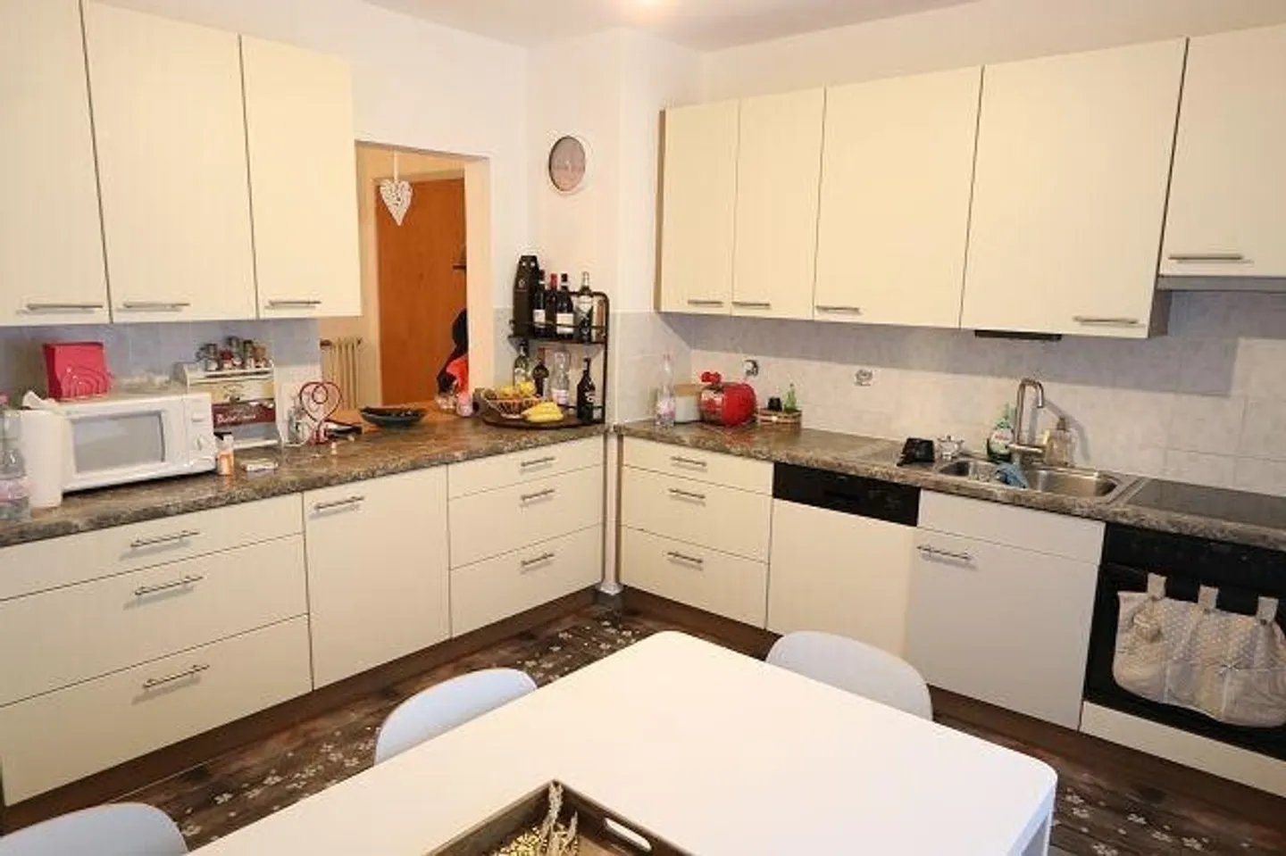 3 1/2-Zimmer-Wohnung im 4. OG - Foto 4 von 13