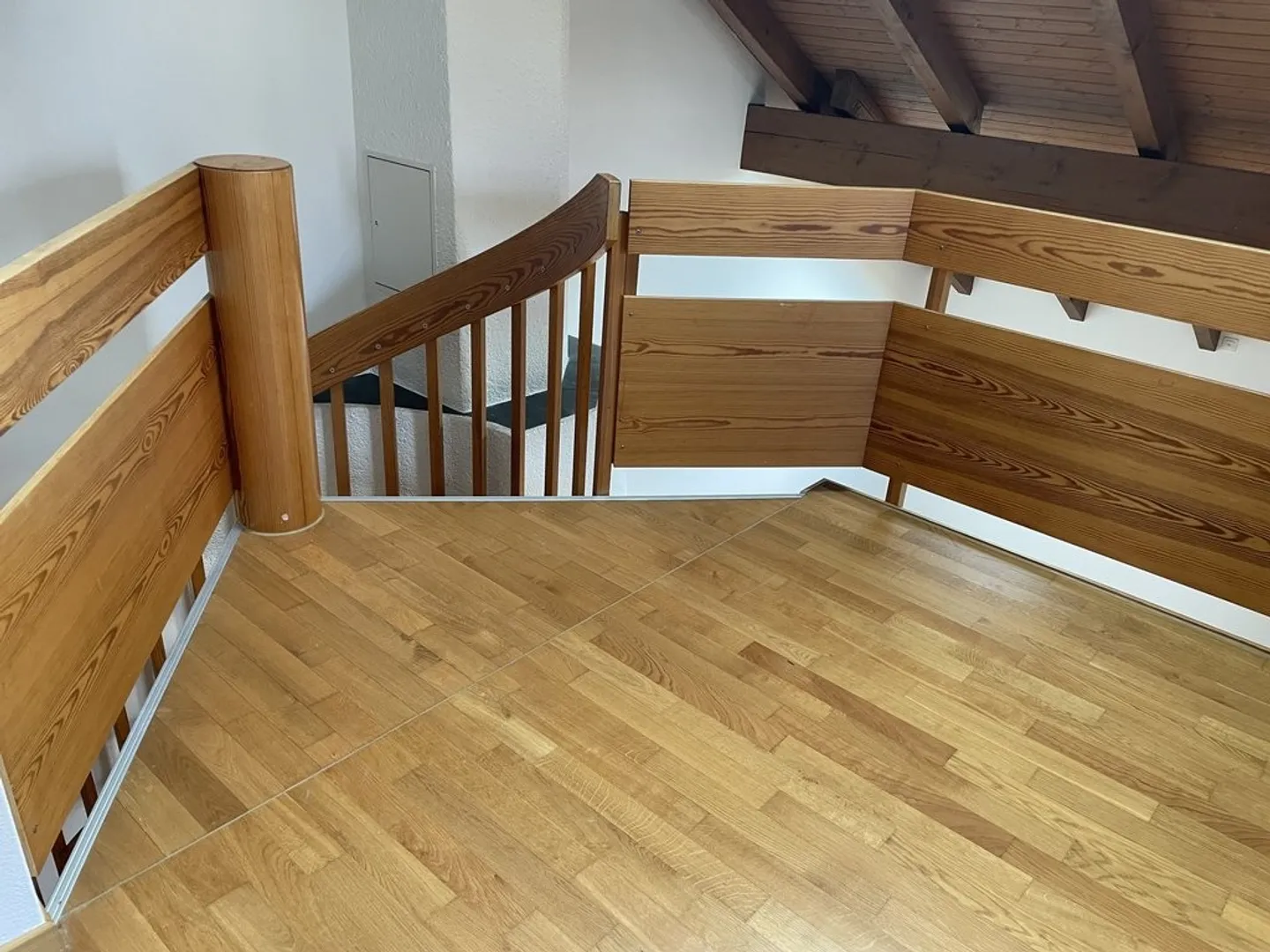 Incantevole appartamento duplex di 5.5 locali con soppalco e camino - Foto 5 di 11