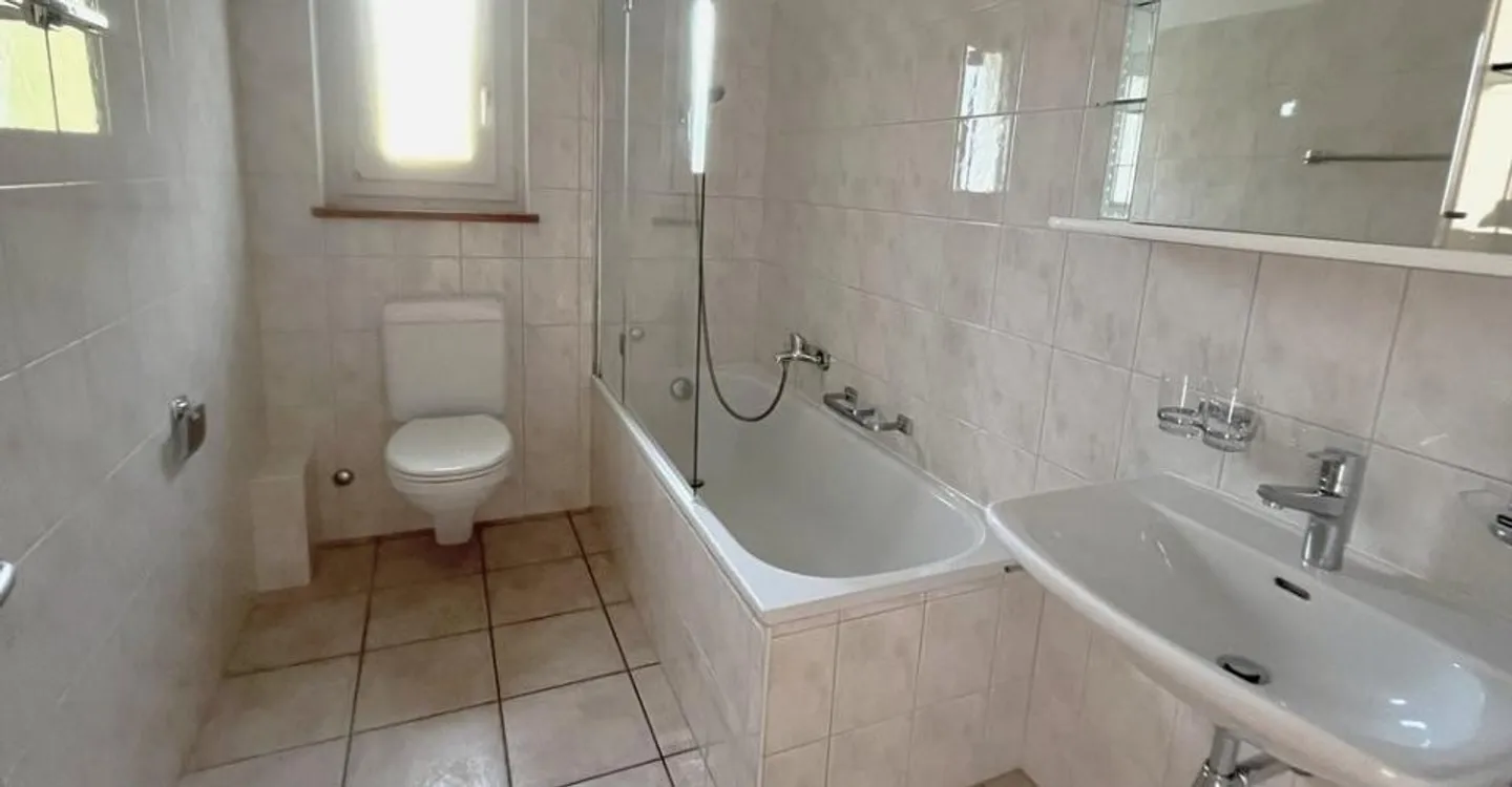 Appartement Charmant avec Vue - Photo 6 sur 8