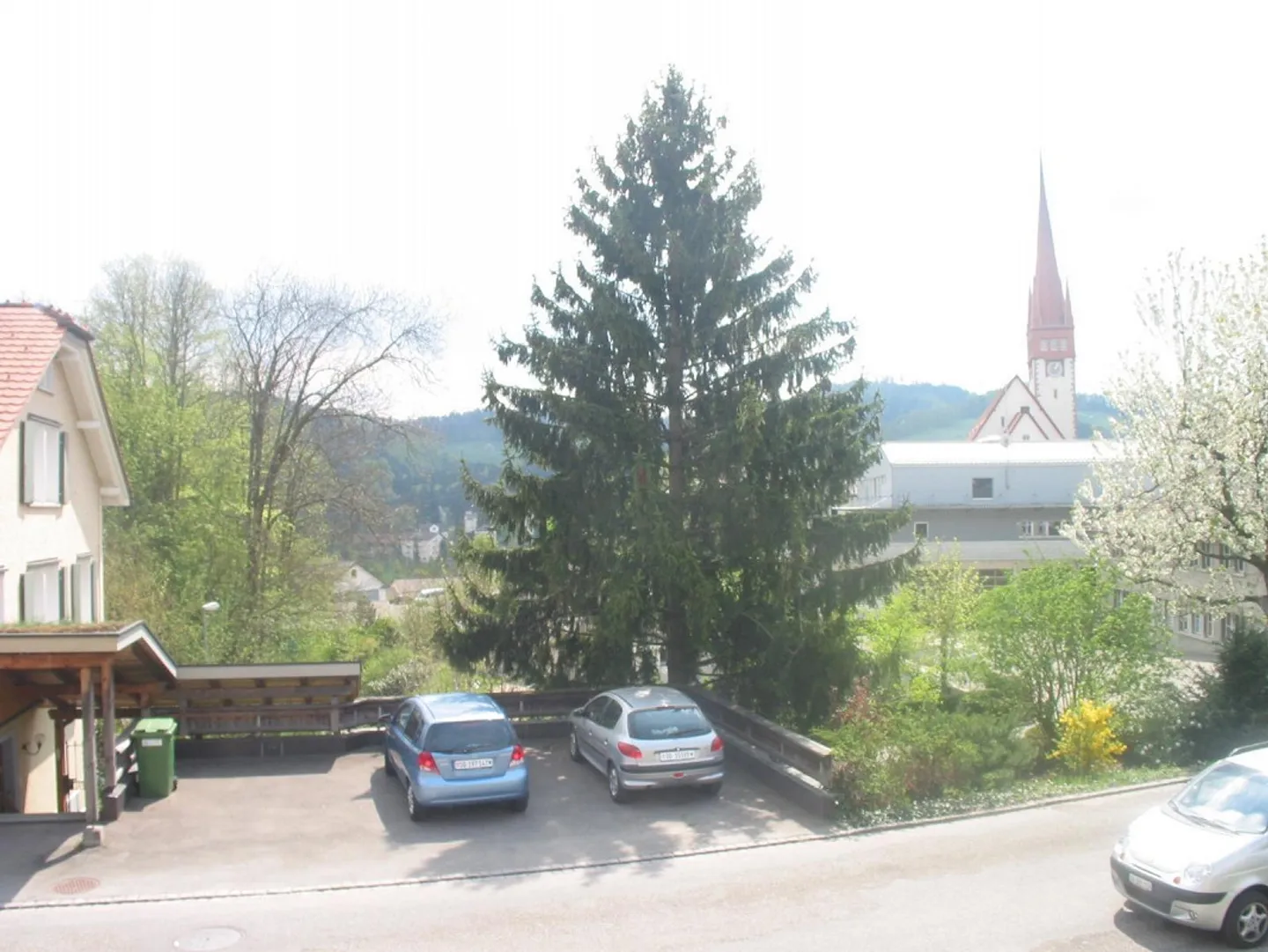 2-room apartment 1st floor in a quiet and central location - Photo 1 of 2