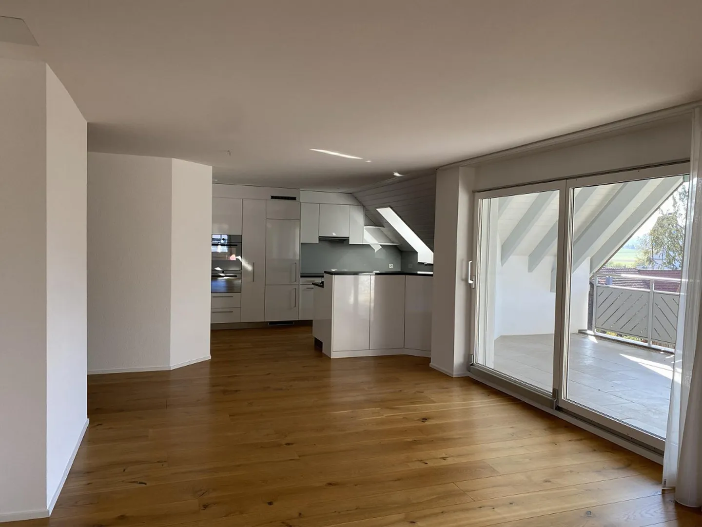 Fantastic 4.5-room maisonette apartment in a quiet location in Schöfflisdorf - Photo 1 of 11