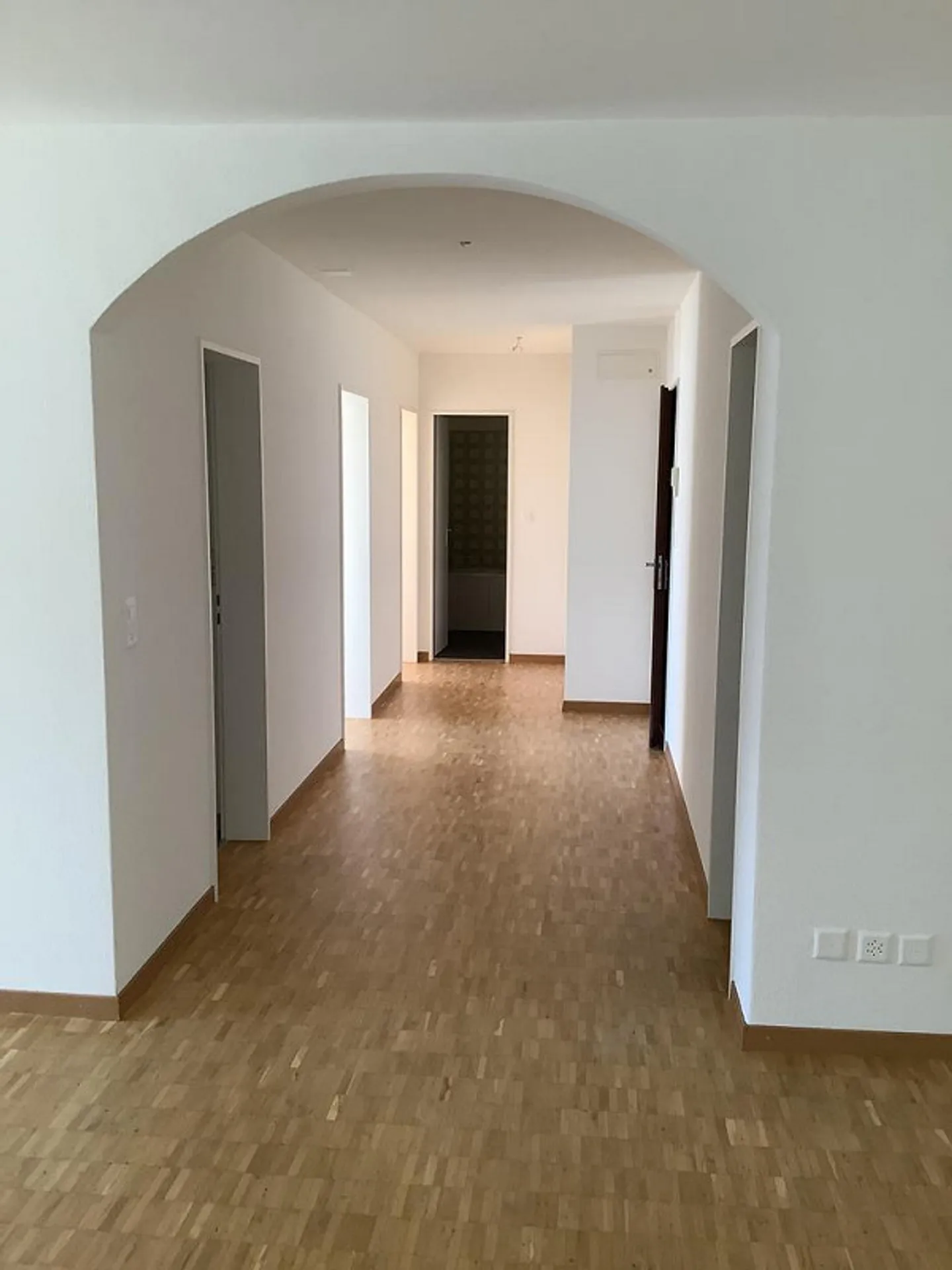The apartment is rented out temporarily until March 31, 2029. - Photo 6 of 11