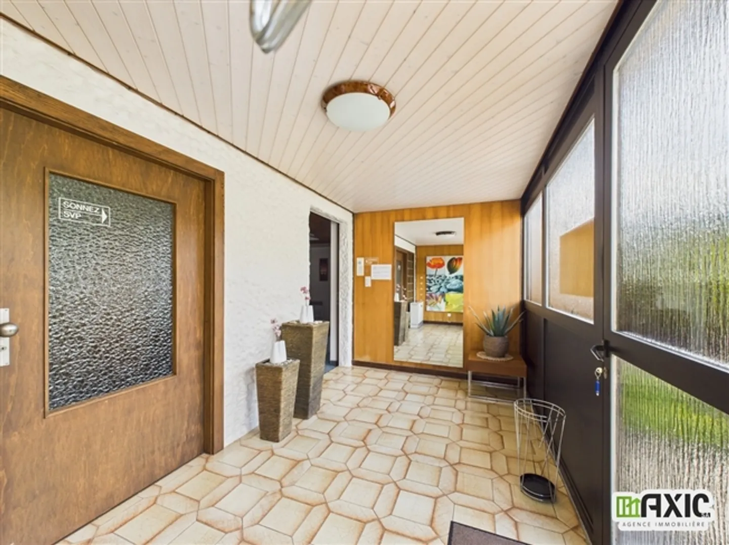 BAISSE DE PRIX !! - Bâtiment à usage mixte - fort potentiel d'investissement - Photo 3 sur 20