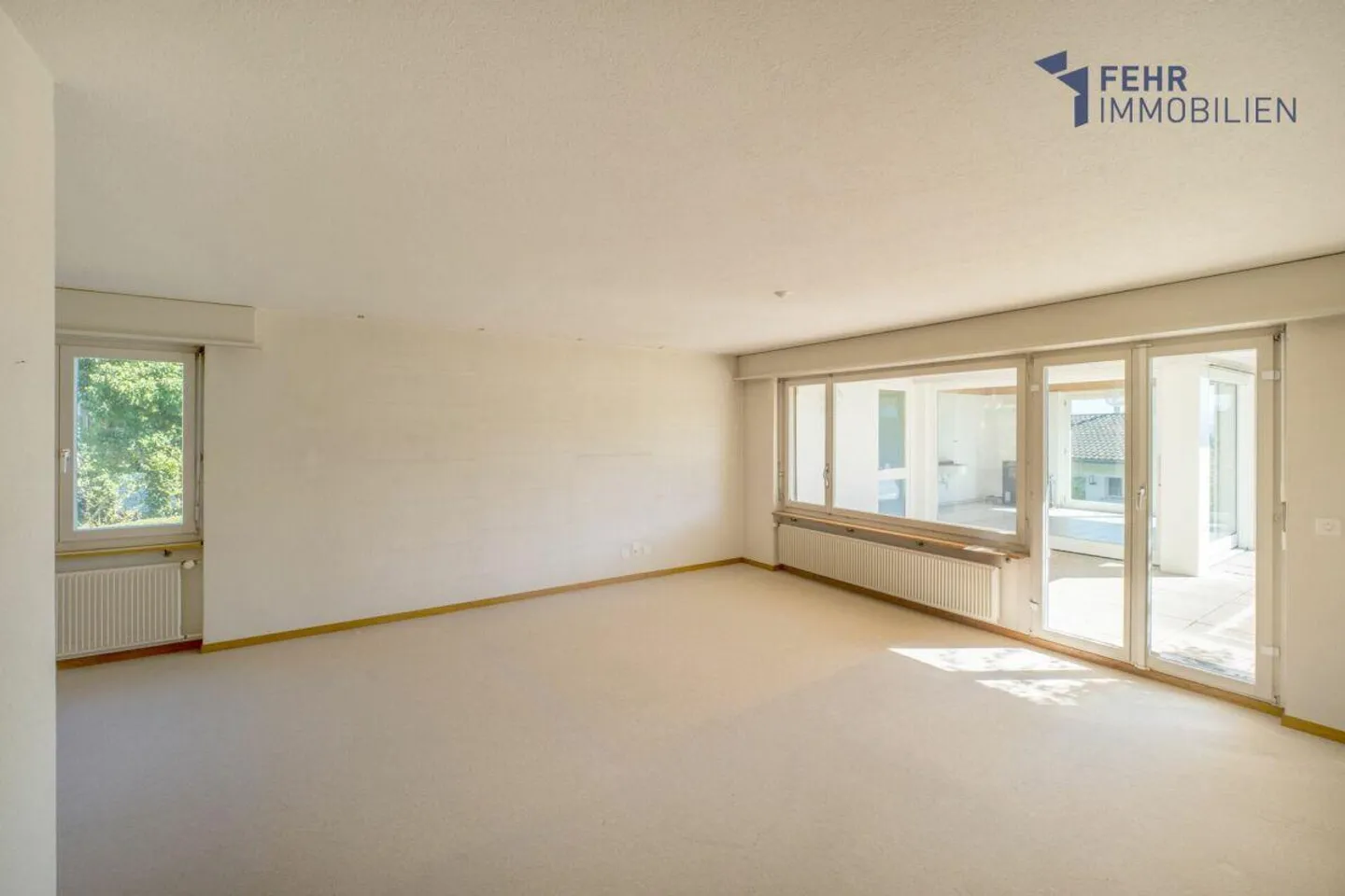 Fehr Immobilien - Freistehendes Zwei-Generationen-Haus - Foto 5 von 13