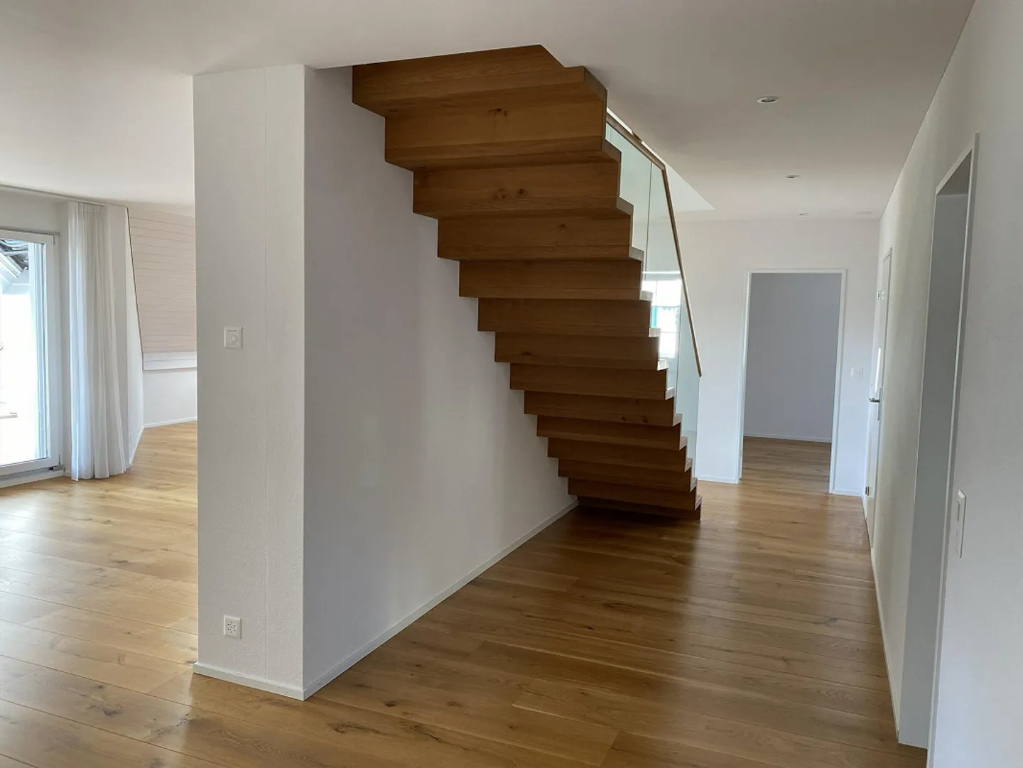 Fantastic 4.5-room maisonette apartment in a quiet location in Schöfflisdorf - Photo 8 of 11