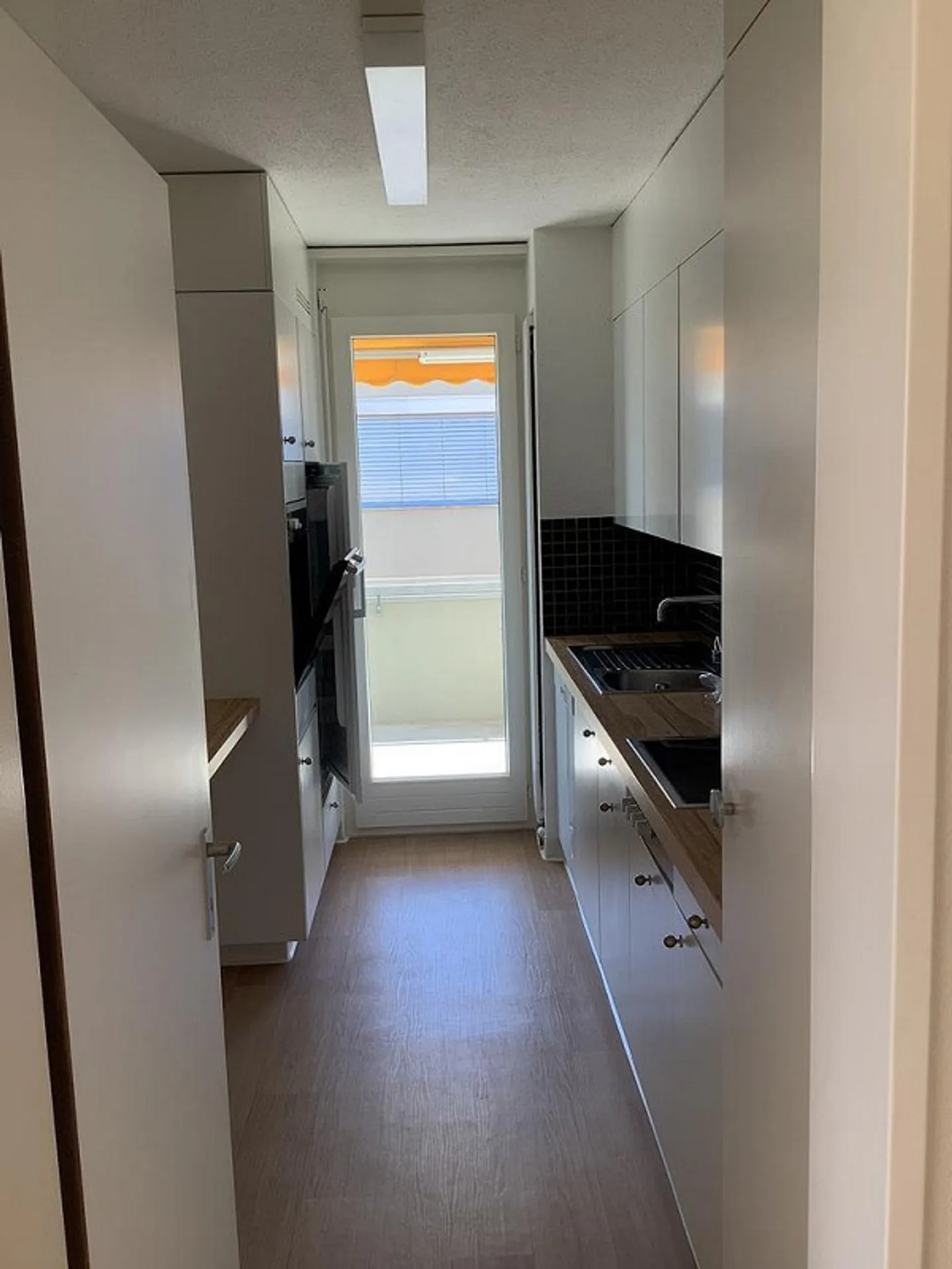 The apartment is rented out temporarily until March 31, 2029. - Photo 11 of 11