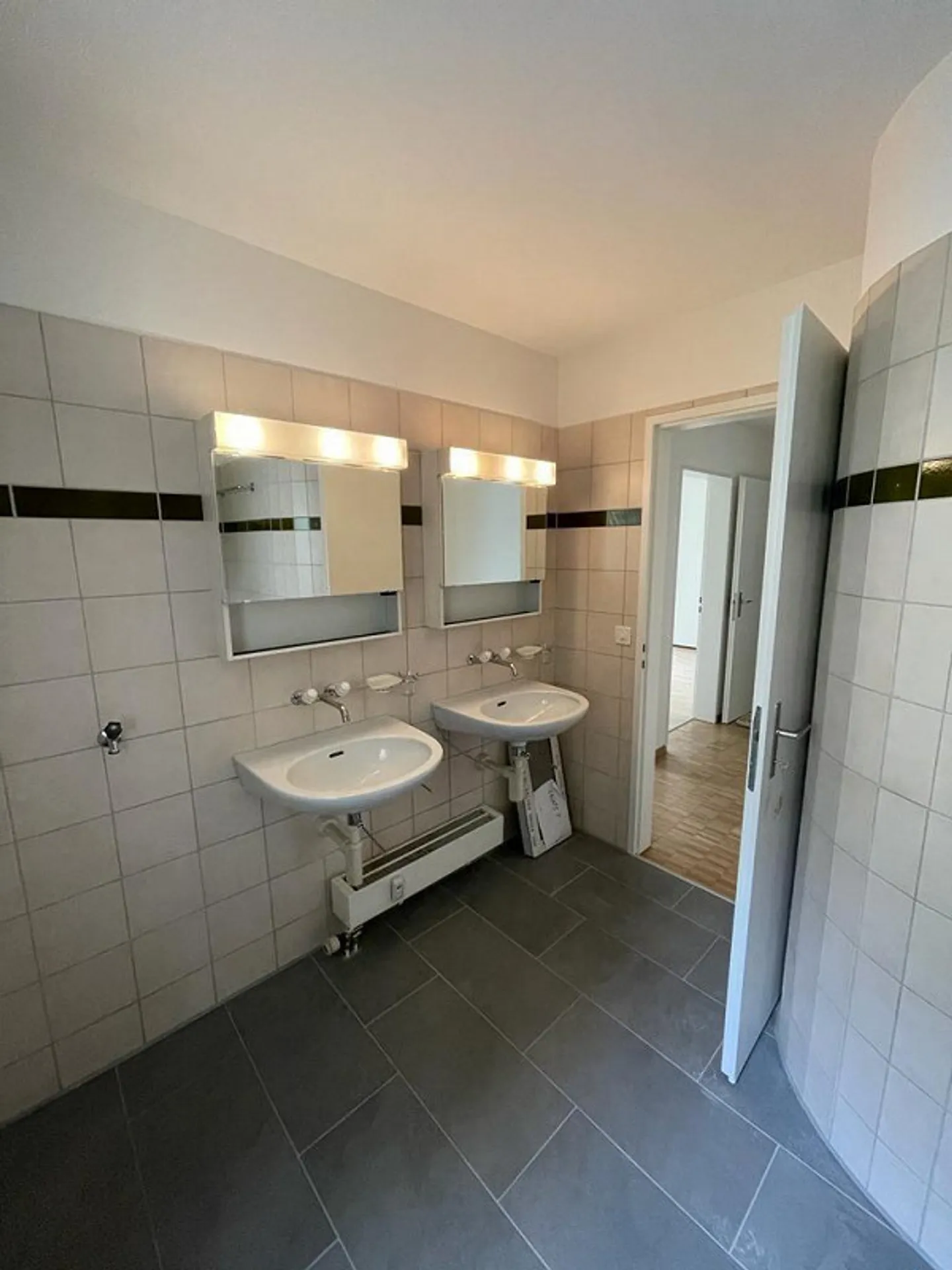 Appartamento Incantevole vicino Tram - Foto 4 di 7